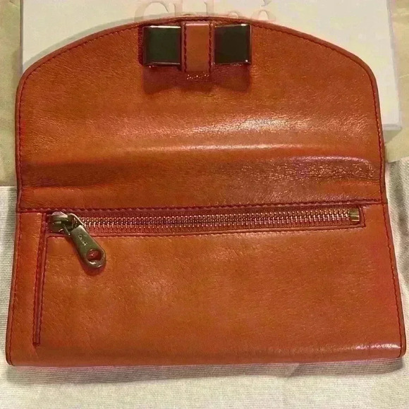 Chloe Long Wallet w/ Box, Authenticity Card and Dust Cover - Picture 10 of 15